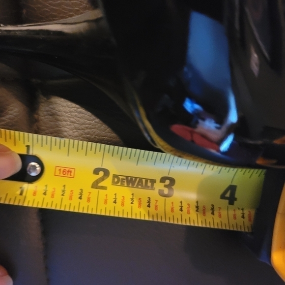 Tahari Patent Leather Peep Toes ♥️ - Picture 2 of 7